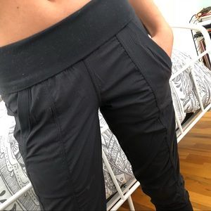 LULULEMON ‘Dance Studio’ Cropped Pant
